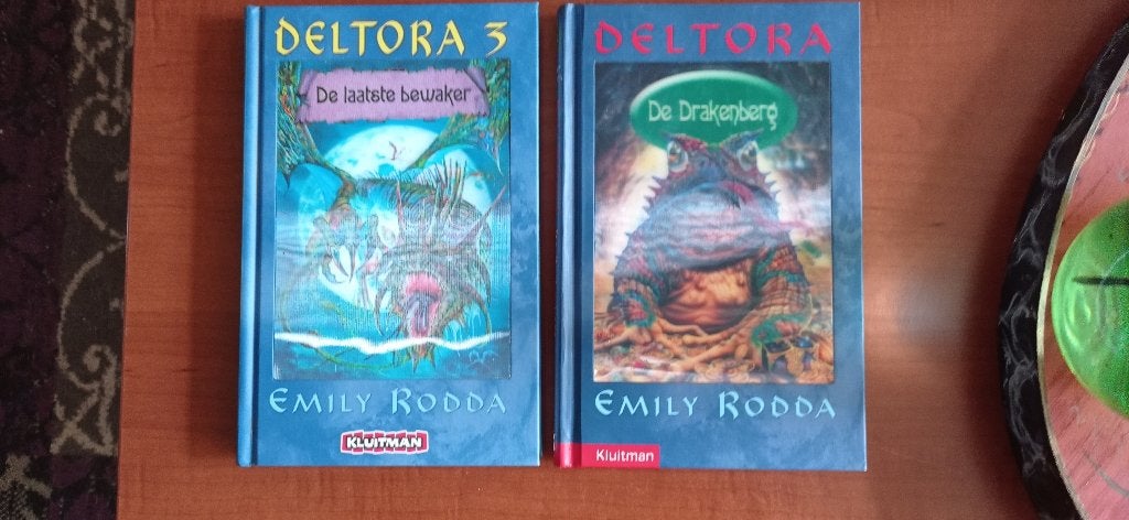 2 x Deltora boeken., Boeken, Ophalen of Verzenden, Zo goed als nieuw, Emily Rodda, Fictie