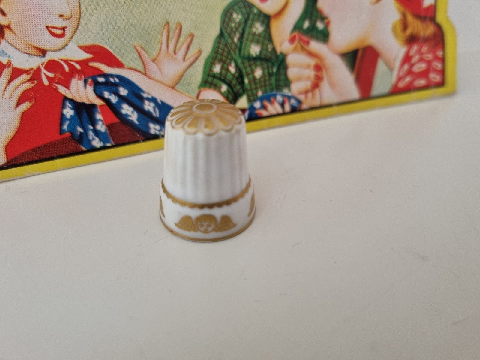 Vintage Spode porseleinen vingerhoedje engeltjes, Ophalen of Verzenden, Zo goed als nieuw
