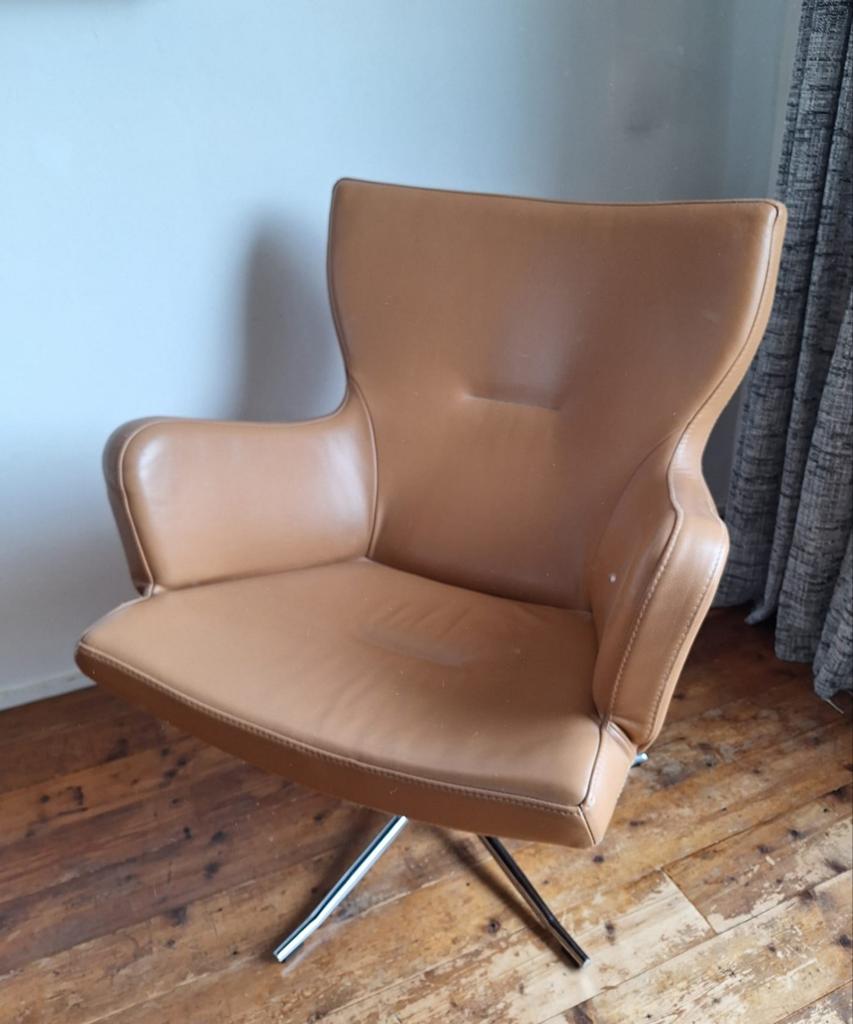Zweeds design bruin leren draaistoel van Conform, Huis en Inrichting, Fauteuils, Ophalen, Zo goed als nieuw, 50 tot 75 cm, Leer