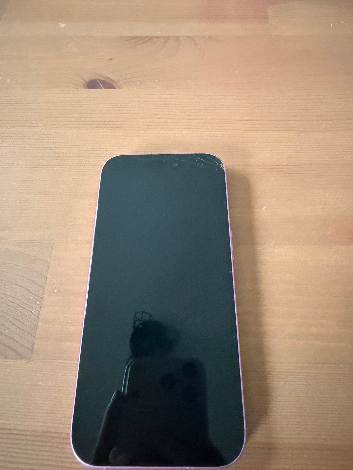 Foto 6 van iPhone 16 roze/paars