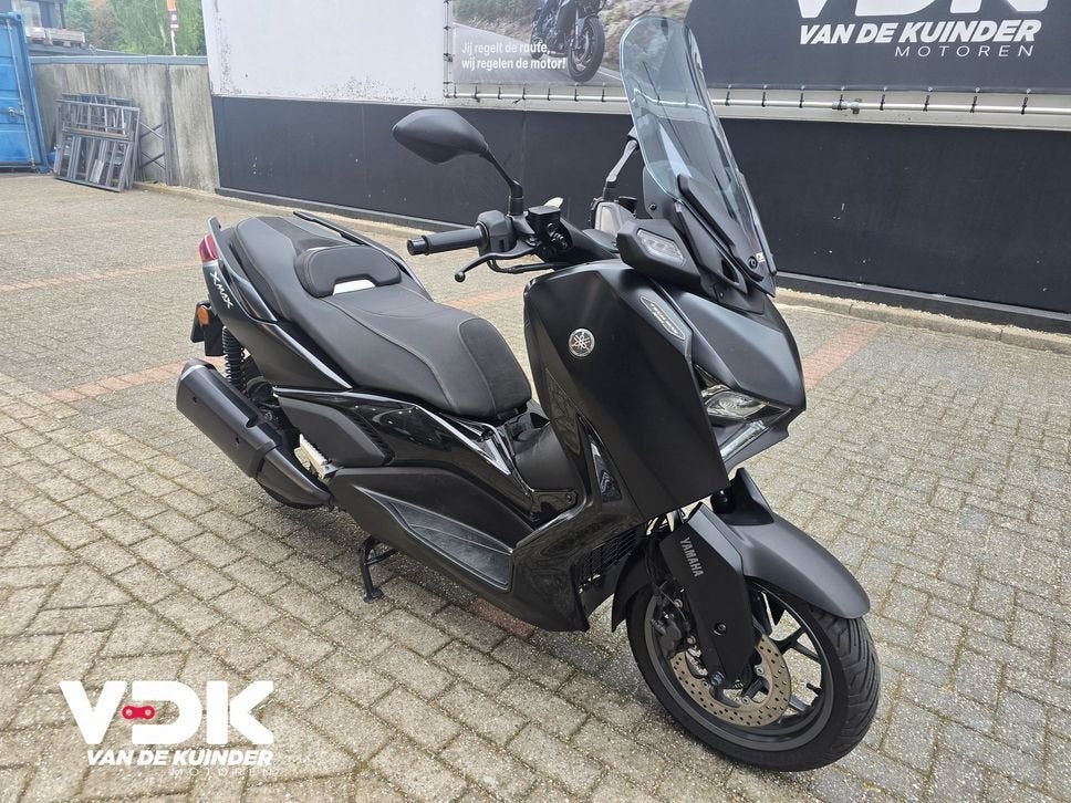 YAMAHA X MAX 300 TECH MAX (bj 2024) 7,647 km, Scooter, 292 cc, Bedrijf, Onbekend