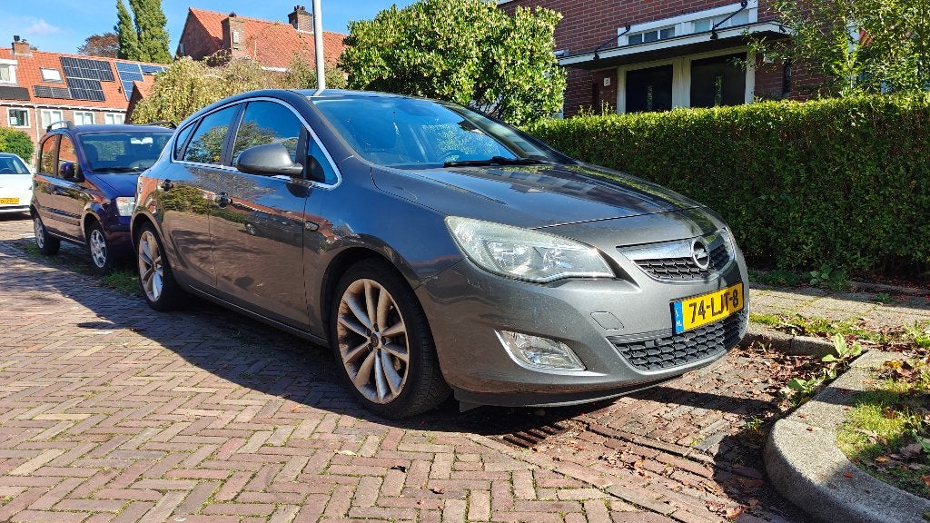 Opel Astra J 1.6 Cosmo 2010 Grijs | Automaat | Android, Euro 5, 1250 kg, 4 cilinders, 115 pk