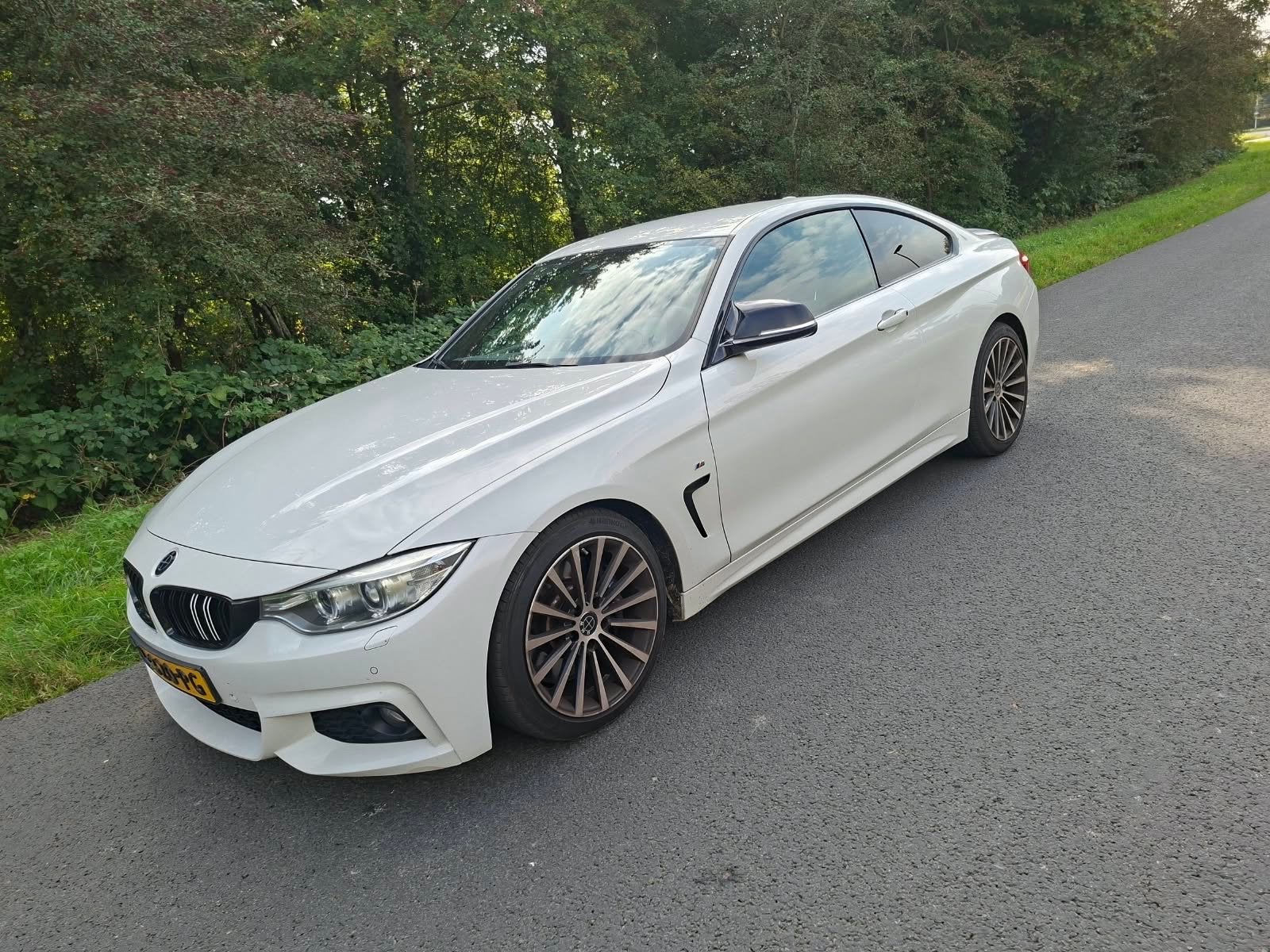 BMW 4-Serie 435IA N55 3.0 2014 Wit, Auto's, Automaat, Achterwielaandrijving, 4 stoelen, Alcantara