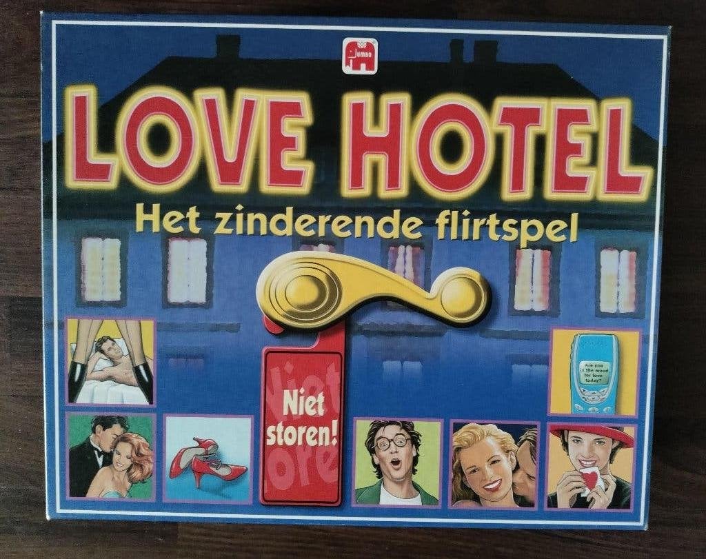 LOVE HOTEL bordspel, Het Zinderende Flirtspel    ALS NIEUW, Vijf spelers of meer, Ophalen of Verzenden, Zo goed als nieuw, Jumbo