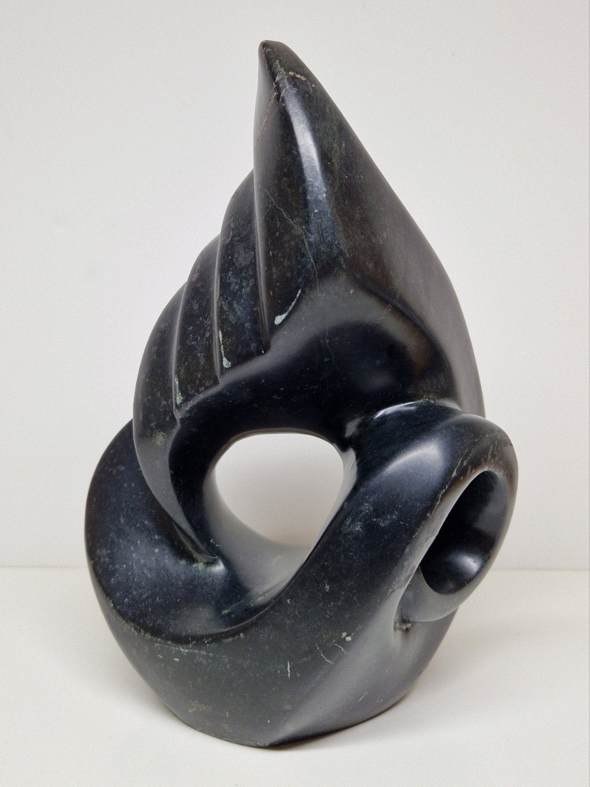 Abstract natuurstenen 'vlam' sculptuur Zimbabwe, Afrika., Ophalen, Natuurlijk materiaal, Gepatineerd, 20 - 50 cm