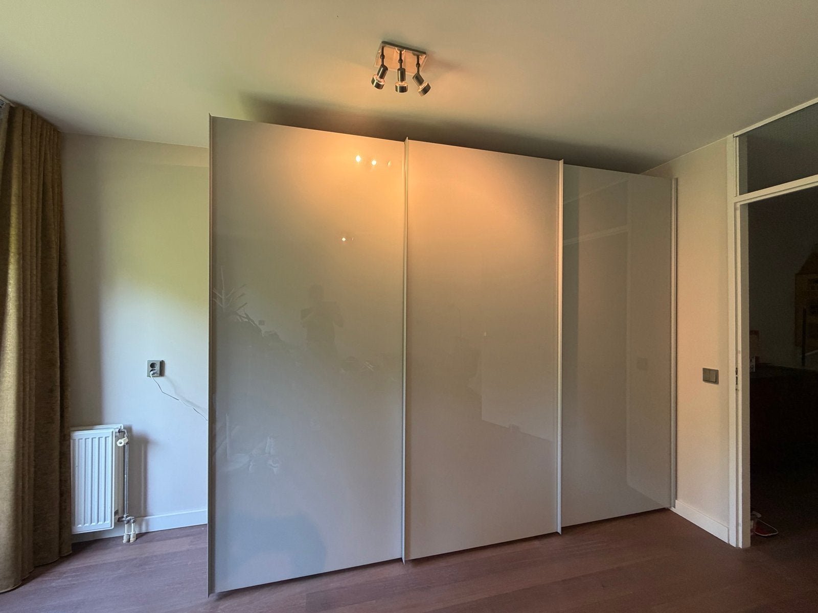 Nolte kast 3 meter breed, 2,4 meter hoog, Ophalen, Zo goed als nieuw, 50 tot 75 cm, Met plank(en)