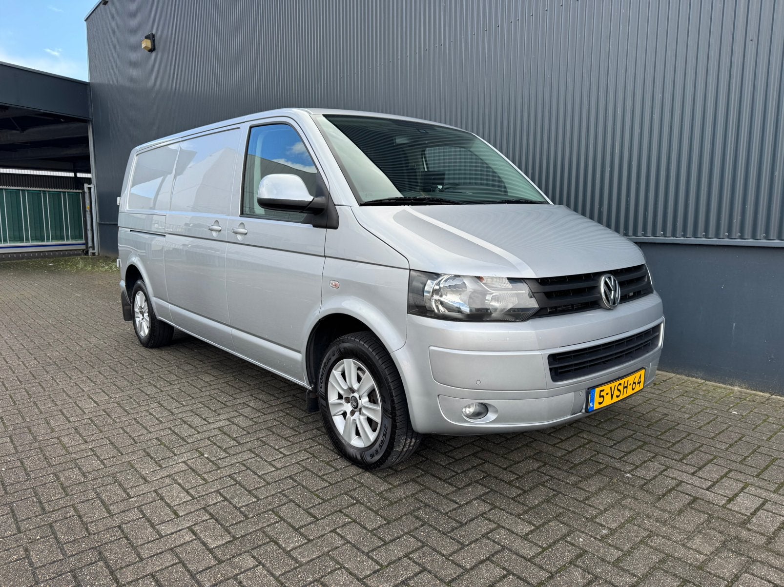Volkswagen Transporter T5 2.0 TDI 140pk DSG L2H1 | Cruise, Auto's, Stof, 4 cilinders, 1886 kg, 2500 kg