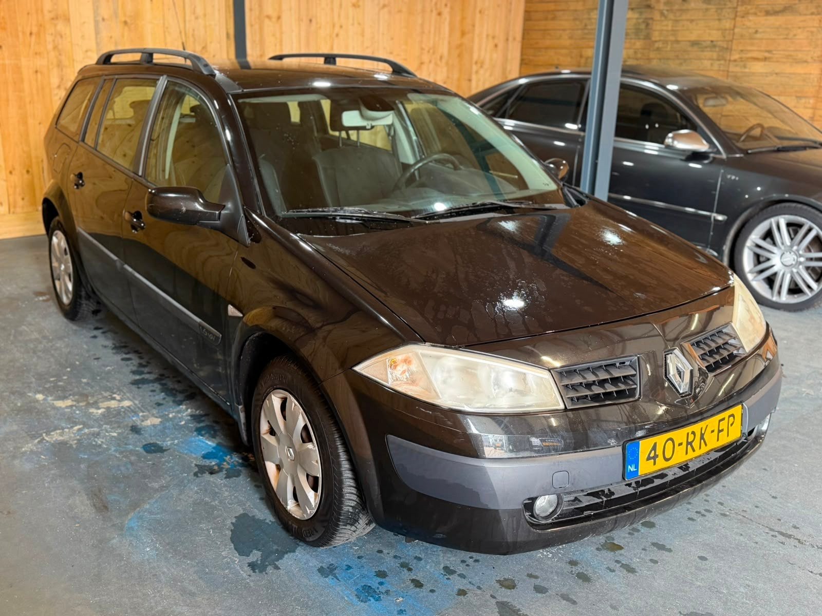 Renault Mégane Grand Tour 1.6-16V Expression Luxe 2005 Pano, Auto's, Renault, Gebruikt, 4 cilinders, Zwart, Automatische klimaatregeling