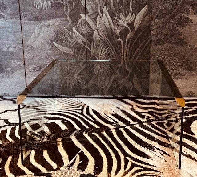 GALOTTI & RADICE SALONTAFEL MET MESSING DETAILS, Huis en Inrichting, Ophalen, Gebruikt, 50 tot 100 cm, Glas