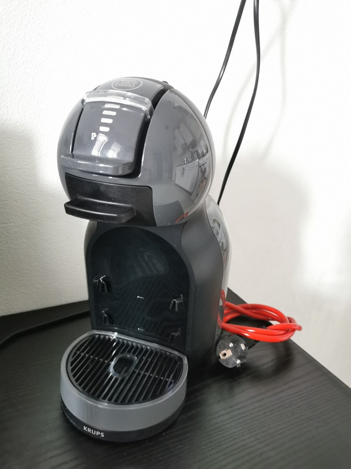 Nescafé Dolce Gusto Koffiemachine - Zo goed als nieuw, Witgoed en Apparatuur, Koffiezetapparaten, Koffiepads en cups, Koffiemachine