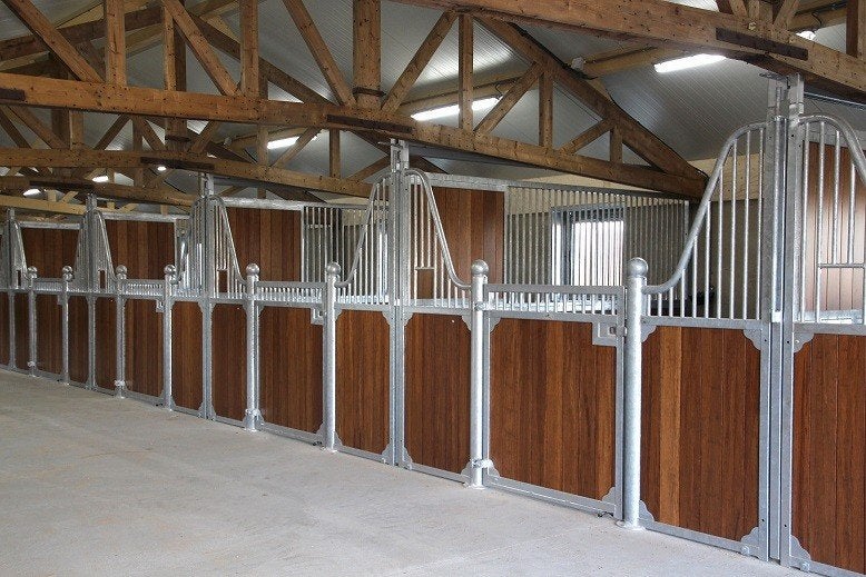 Paardenbox - voorraad of op maat | Kwaliteit voor elk budget, Stalling, 1 paard of pony