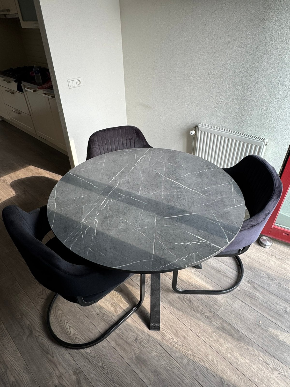Eettafel met stoelen, Huis en Inrichting, Tafels | Eettafels, Ophalen, Gebruikt, Rond, Drie personen