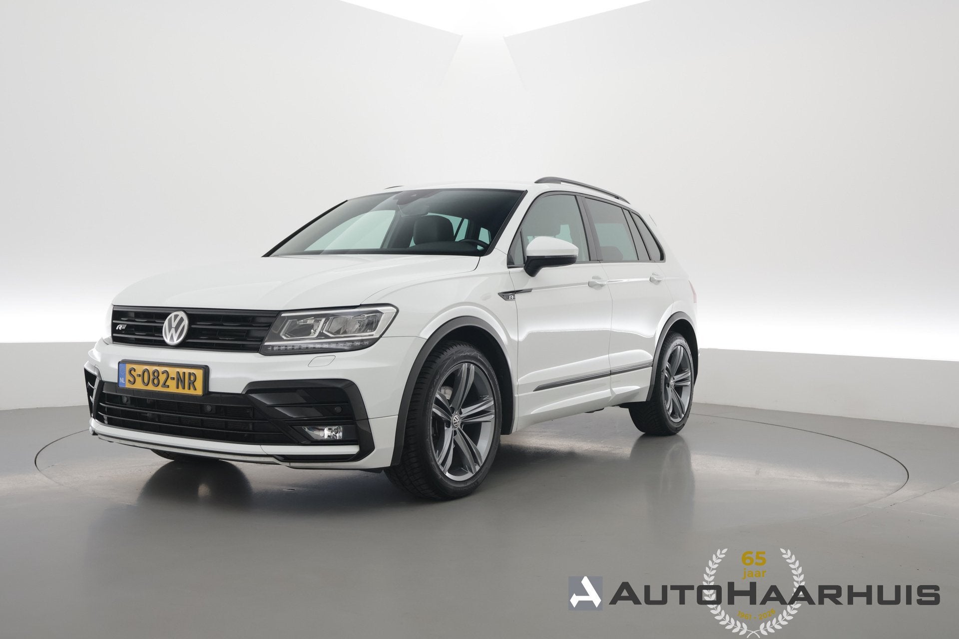 Volkswagen Tiguan 1.5 TSI ACT R-Line | Rijklaar! | 2x R-Line, 12 maanden, 15 km/l, Euro 6, Wit