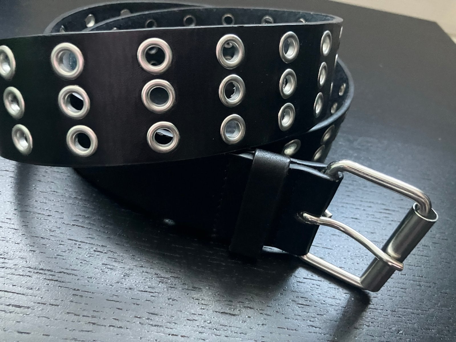 Zwarte riem met zilveren ringen - Hot Item—95 cm, 3 tot 5 cm, 90 tot 100 cm, Heupriem, Ophalen of Verzenden