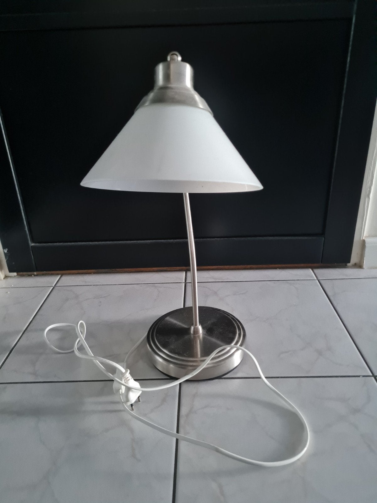 Mooie vintage IKEA KROBY tafellamp met glazen kap, Ophalen, Gebruikt, Met schakelaar, Wit