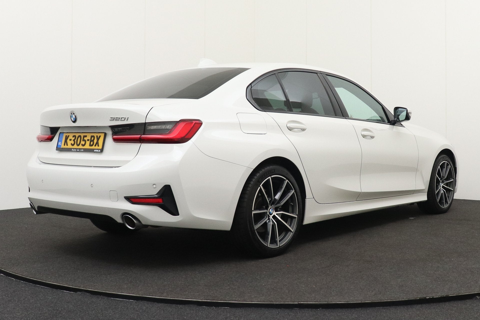 BMW 3-serie 320i M-Sport Shadow Line M-Sportstoelen Stoelver, Auto's, Automaat, Achterwielaandrijving, Gebruikt, 4 cilinders