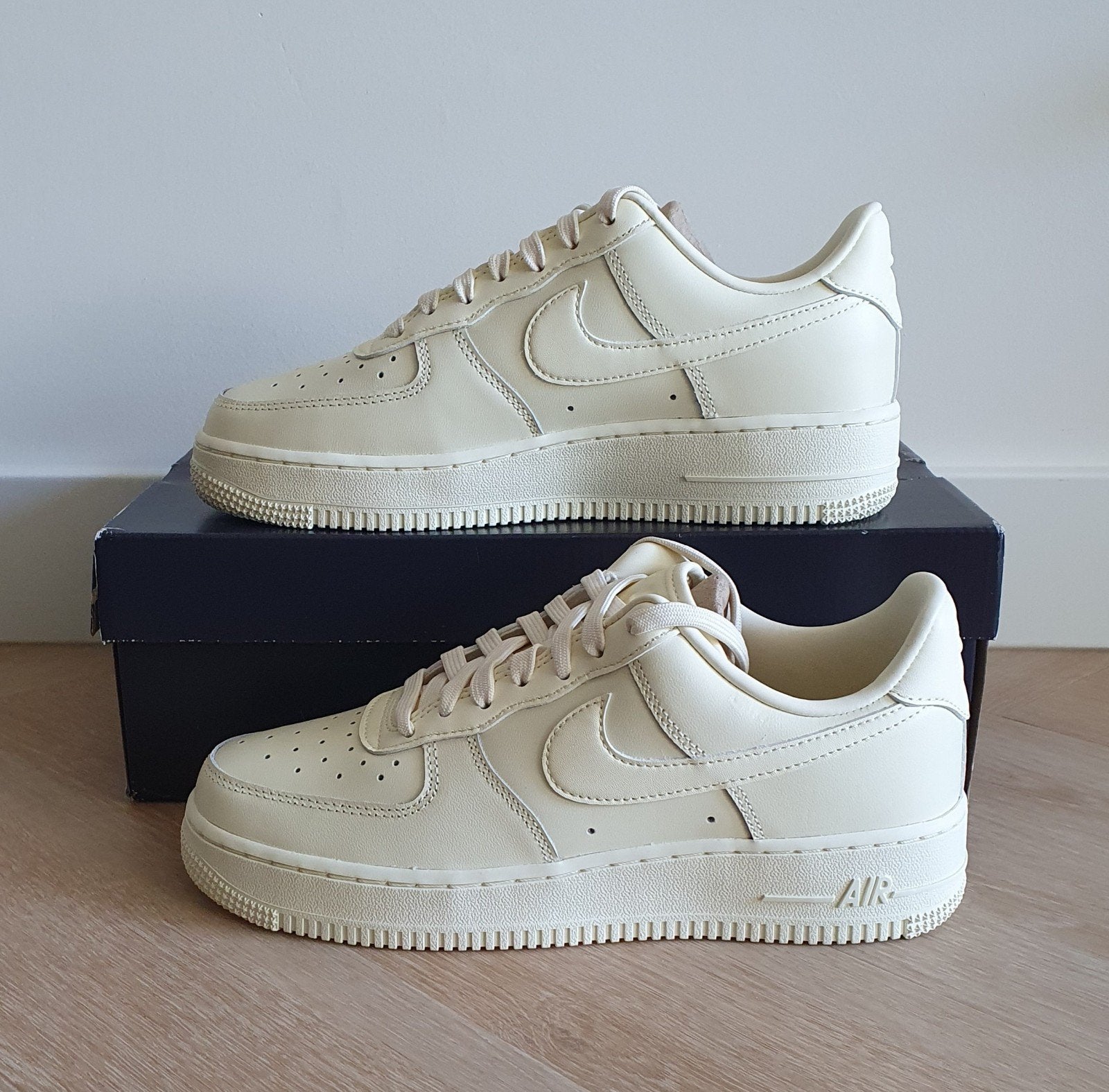 Nike Air Force 1 Coconut Milk EU 39, Overige kleuren, Verzenden, Nike, Nieuw