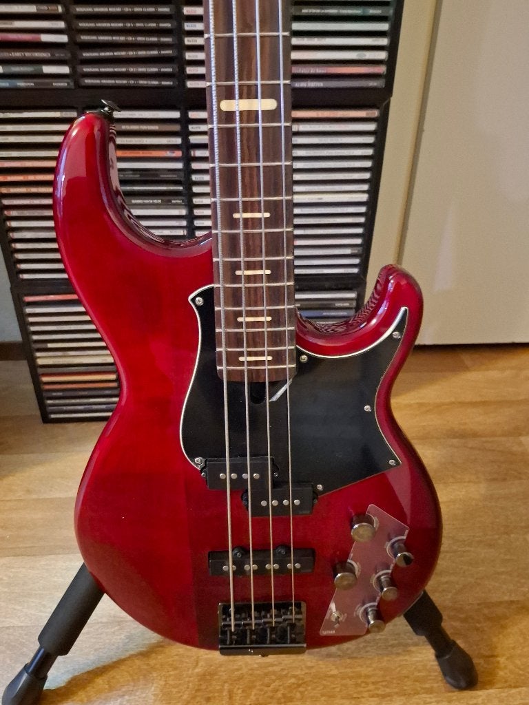 nog nieuwe yamaha BB734A bass, Ophalen, Nieuw, Elektrisch