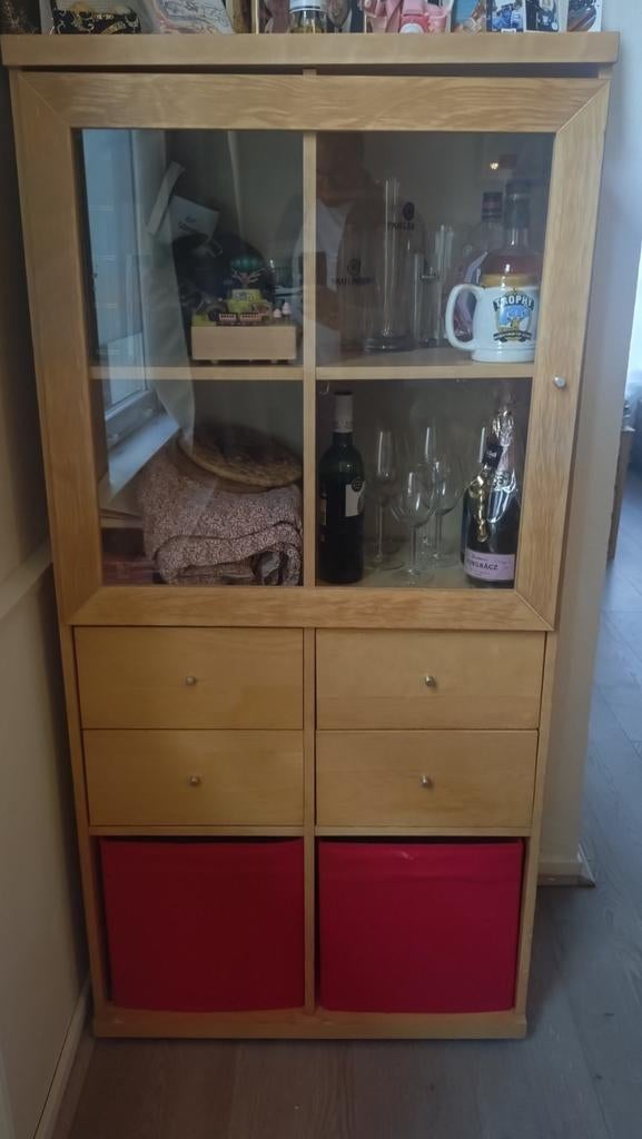 Leuke vitrine kast, Zo goed als nieuw, 150 tot 200 cm, 25 tot 50 cm, 50 tot 100 cm