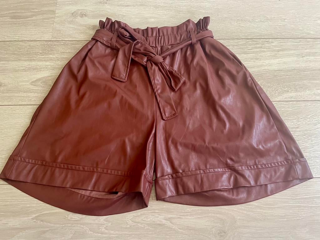 High waisted bruine vegan leren lederen shorts korte broek, Nieuw, Ophalen, Maat 38/40 (M), Bruin