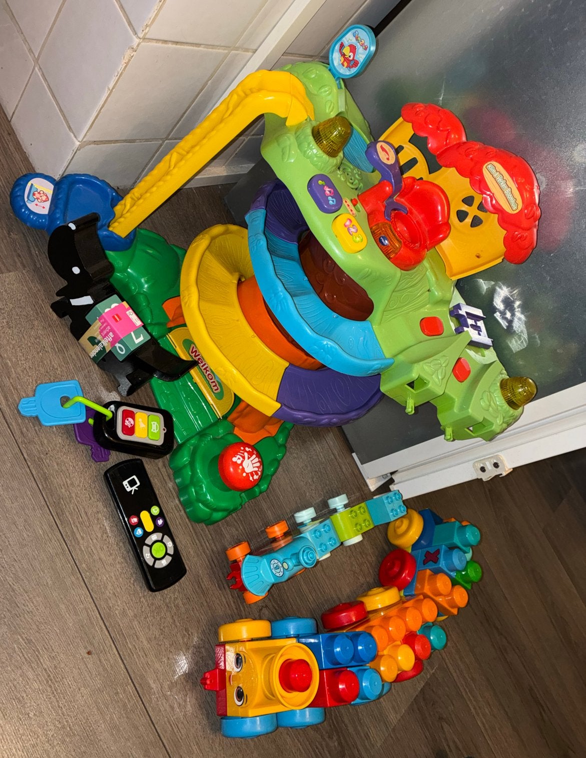 Speelgoedpakket: Treintjes, sleutelbos, aftelkalender, boomh, Ophalen of Verzenden, Gebruikt, Jongen of Meisje