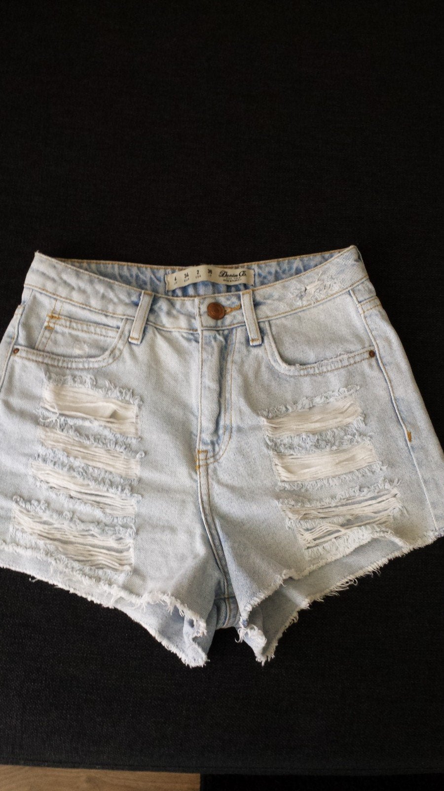 Dames korte broek maat 34, Ophalen, Zo goed als nieuw