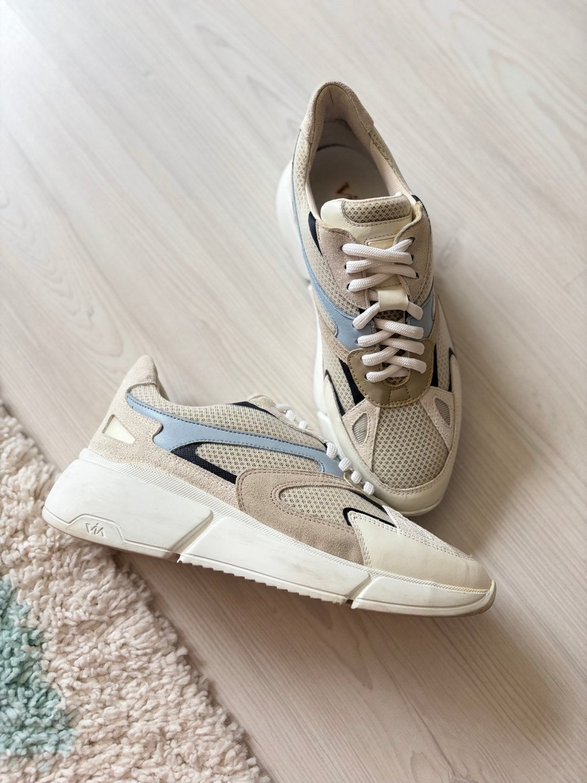 Via Vai sneakers maat 38 in zeer goede staat, Kleding | Dames, Schoenen, Beige, Ophalen of Verzenden, Sneakers of Gympen, Zo goed als nieuw
