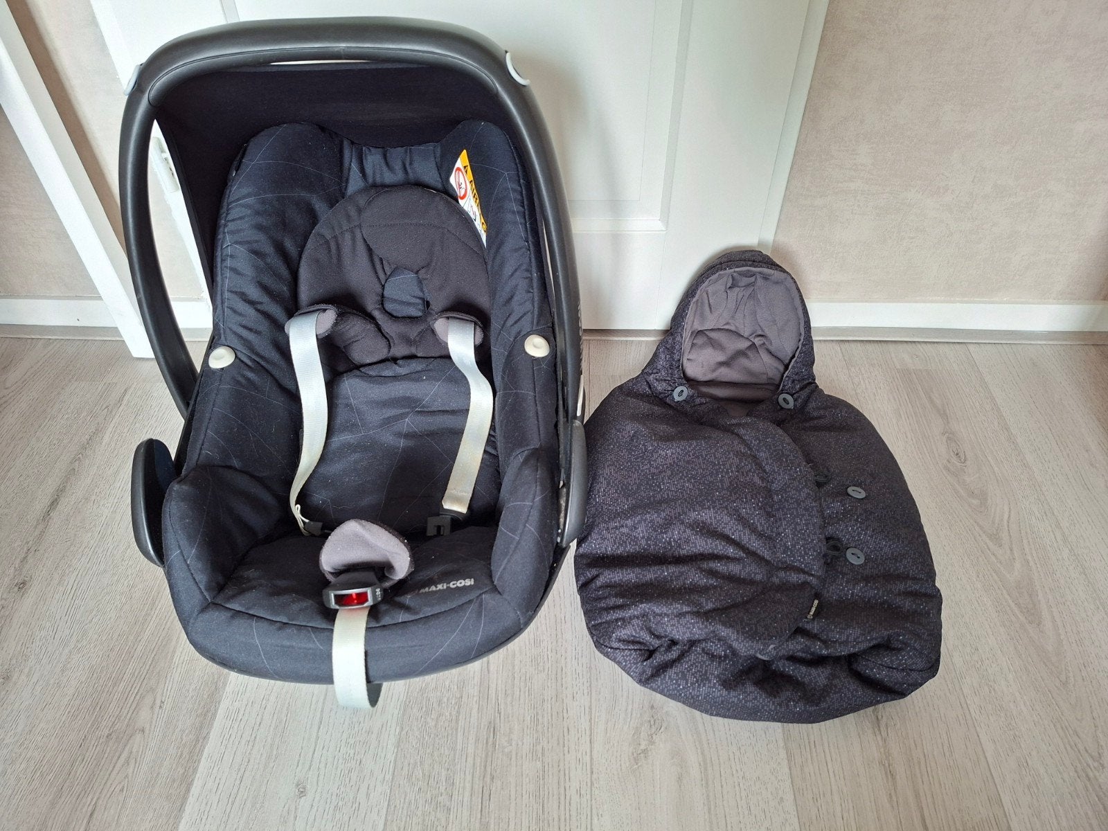 Maxi-Cosi pebble autostoel met isofix en winterzak, Ophalen, Autogordel of Isofix, Gebruikt, 0 t/m 13 kg