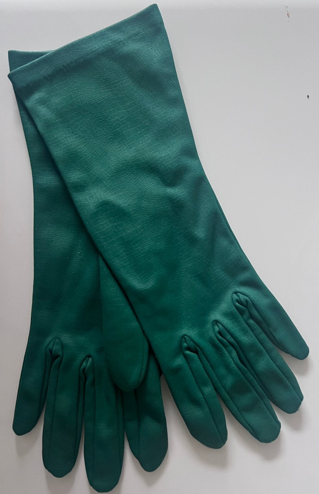 Vintage lange groene handschoenen met textuur - Maat S, Ophalen of Verzenden, Zo goed als nieuw, Maat 36 (S), Handschoenen