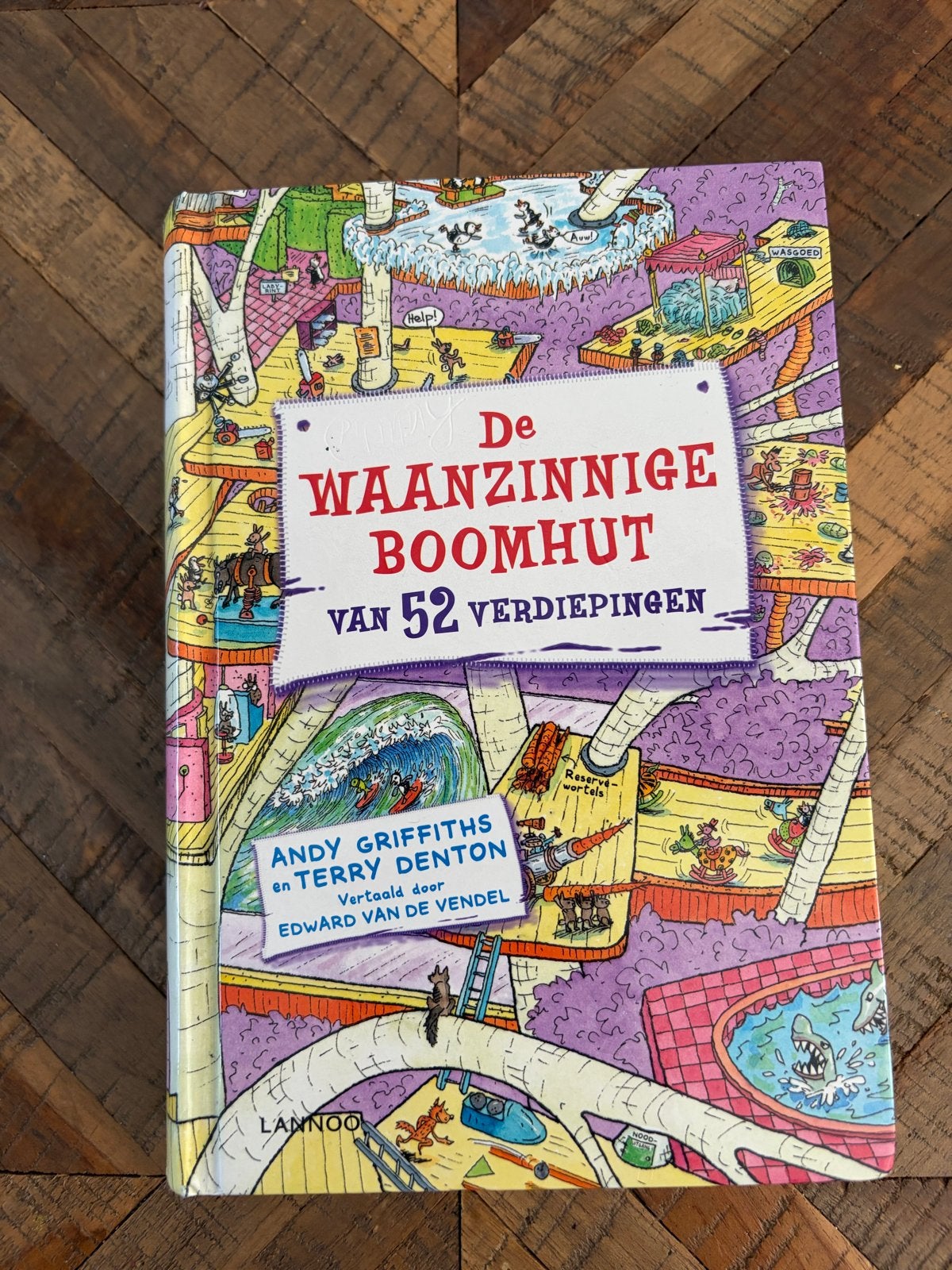 De Waanzinnige Boomhut van 52 Verdiepingen - Andy Griffiths, Ophalen of Verzenden, Zo goed als nieuw, Fictie algemeen