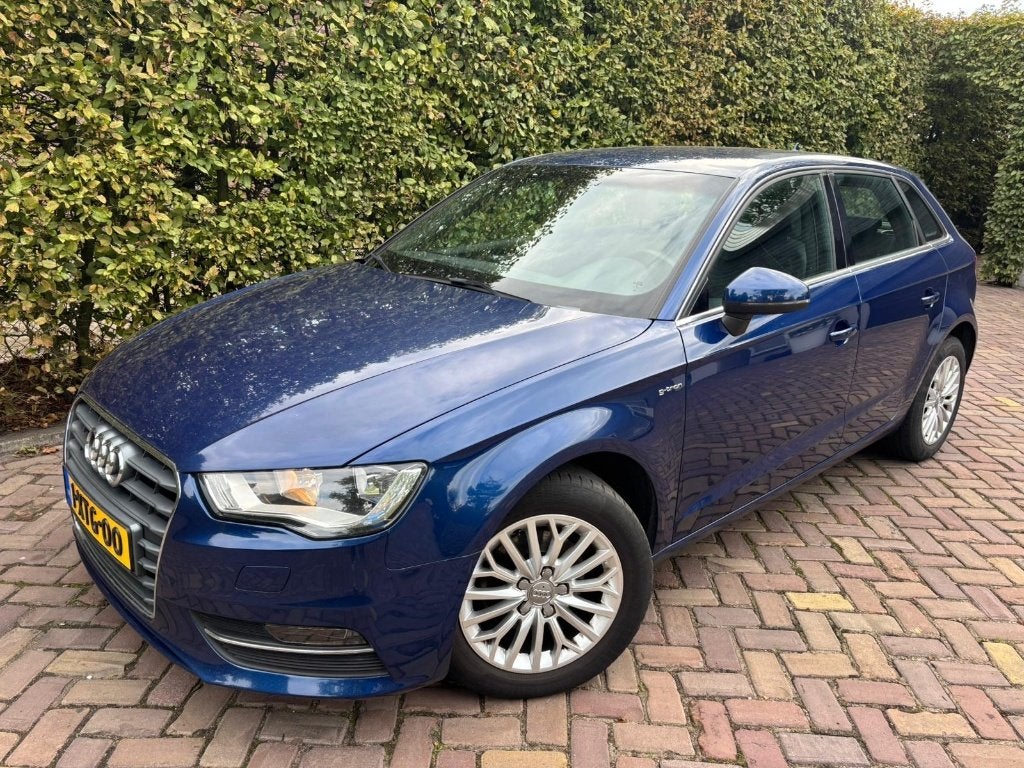 Audi A3 TFSI G-tron Sportback Ambiente Pro-line NETTO € 6250, Auto's, 4 cilinders, CNG (Aardgas), Blauw, Leder en Stof