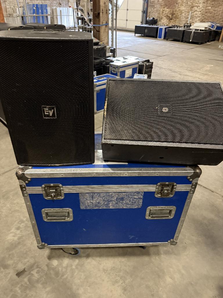 EV - PX1112M monitors incl case, Gebruikt, Overige typen, Office@switchrental.nl, EV