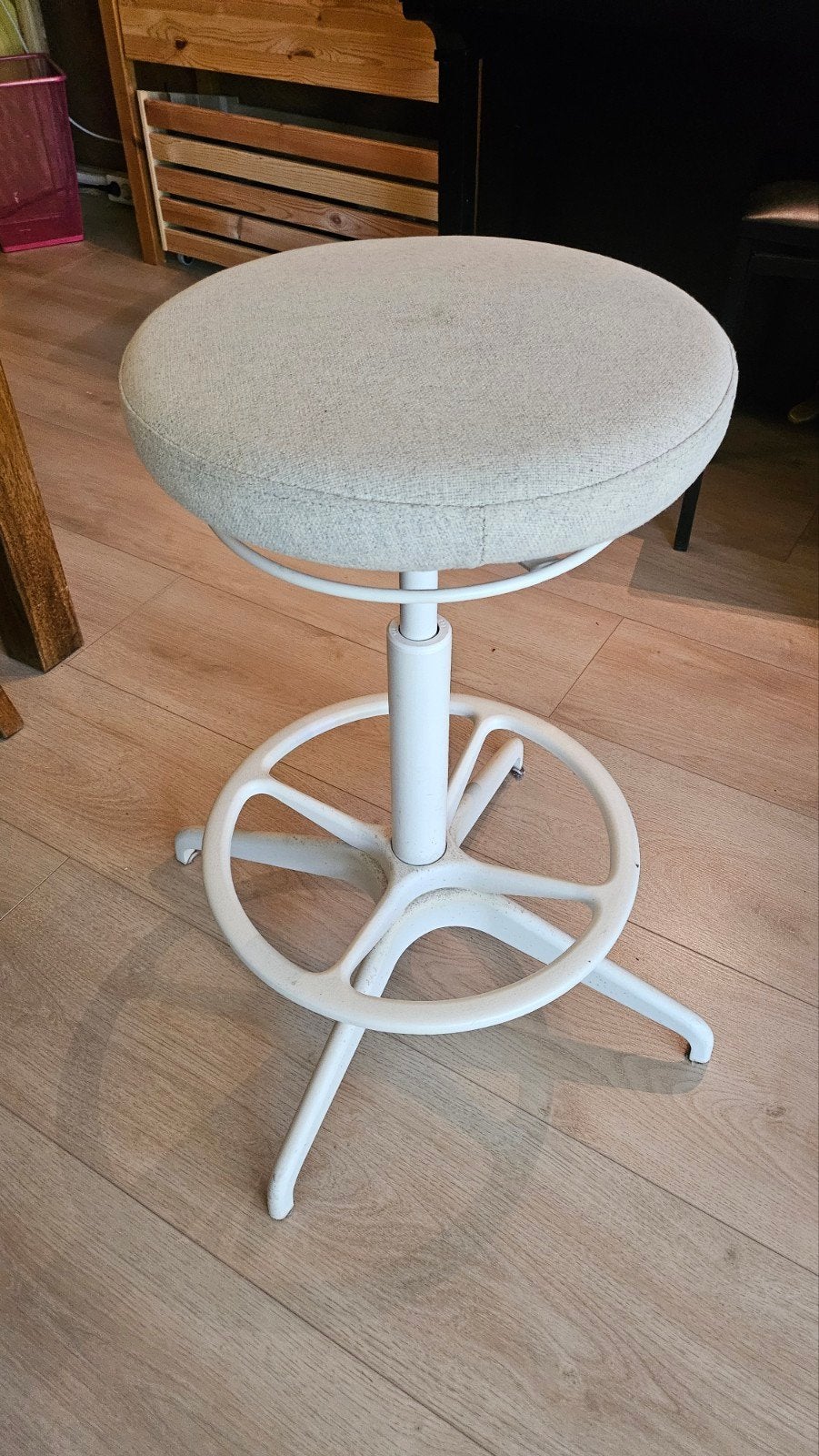 Ikea Lidkullen zit-sta kruk - Ergonomisch en verstelbaar, Ophalen of Verzenden, In hoogte verstelbaar, Zo goed als nieuw, Overige materialen