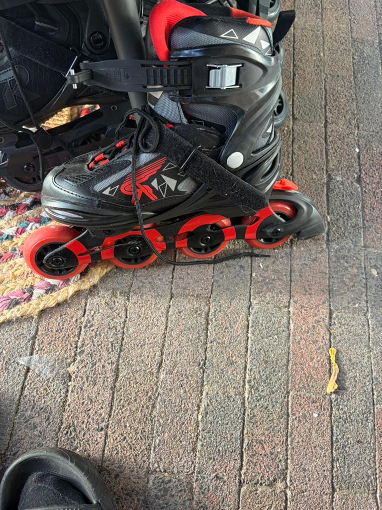 Roces skeelers zgan, Ophalen of Verzenden, Verstelbaar, Zo goed als nieuw, Roces
