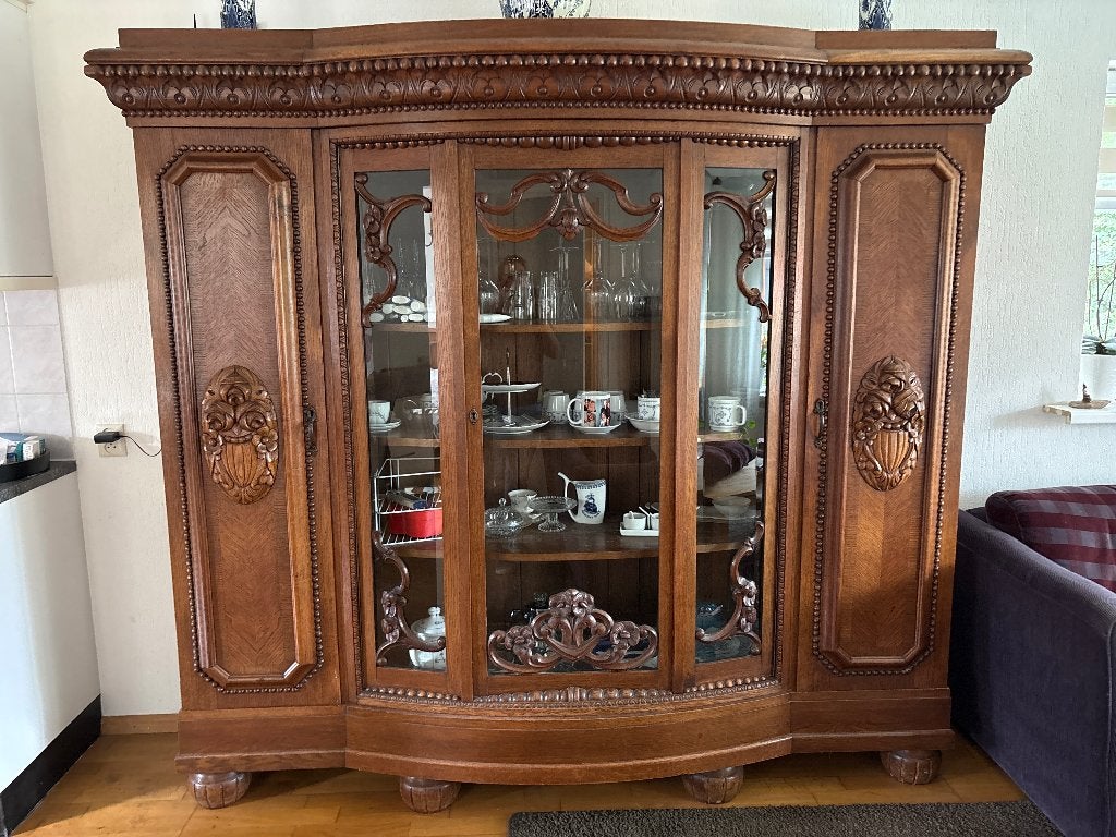 Antieke buffet servies kast, Ophalen
