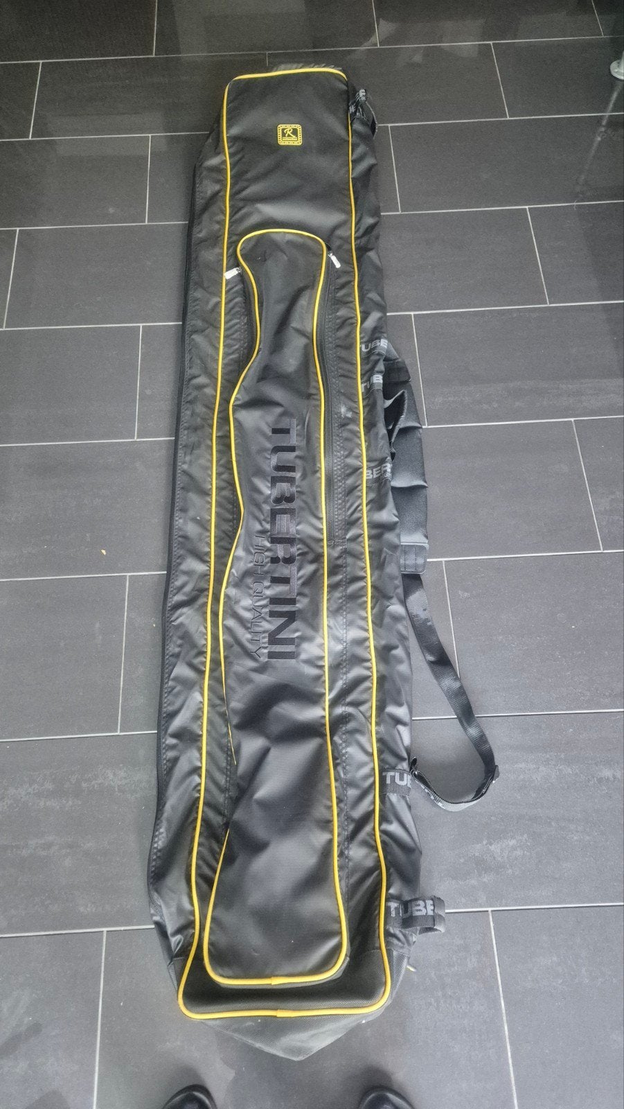 Tubertini High Quality foudraal voor vishengels - Zwart/Geel, Ophalen, Gebruikt, Koffer of Tas