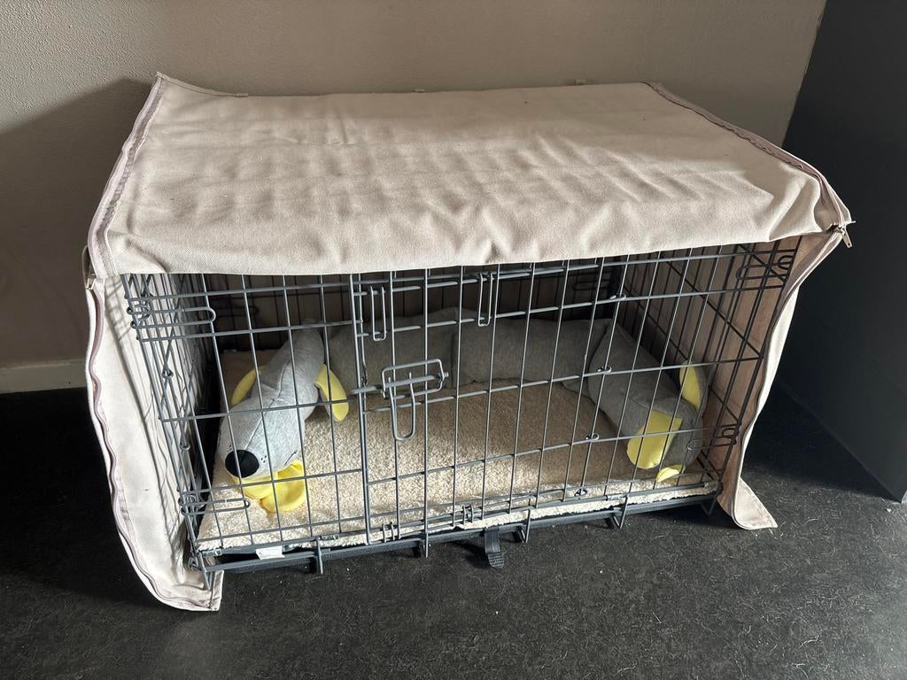 Honden bench met hoes, Dieren en Toebehoren, Hondenbenches, Ophalen of Verzenden, Zo goed als nieuw