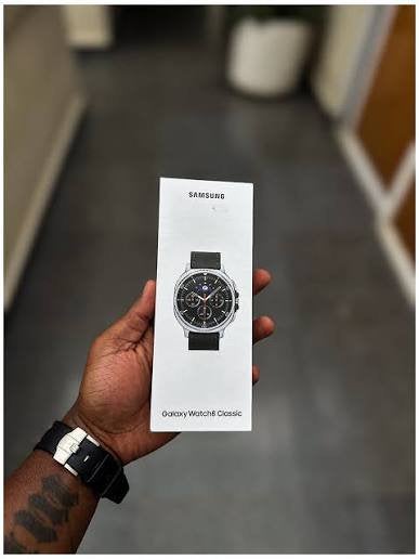 Galaxy watch 8 classic, Ophalen, Zo goed als nieuw, Zwart, Android