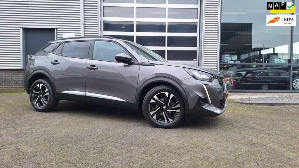 Peugeot 2008 1.2 PureTech Blue Lease Allure*Navigatie*Trekha, 101 pk, Gebruikt, Euro 6, Origineel Nederlands