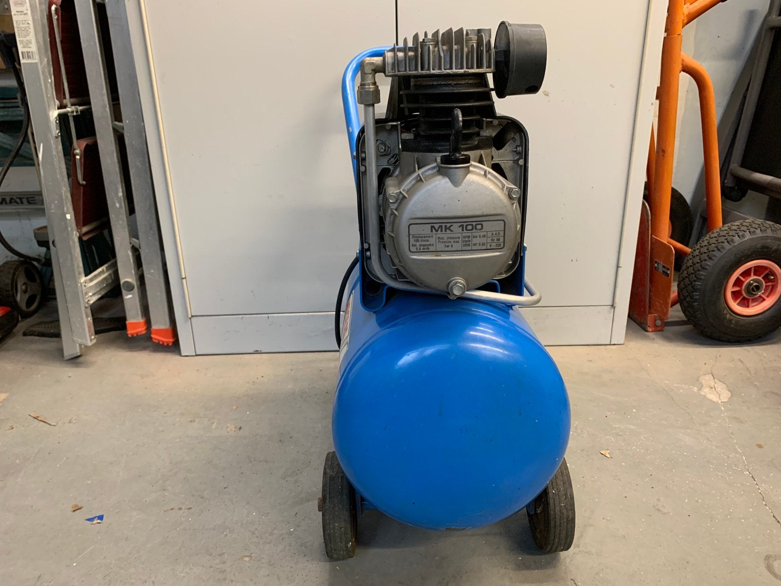 Compressor, Minder dan 25 liter, Ophalen, Zo goed als nieuw, Minder dan 200 liter/min