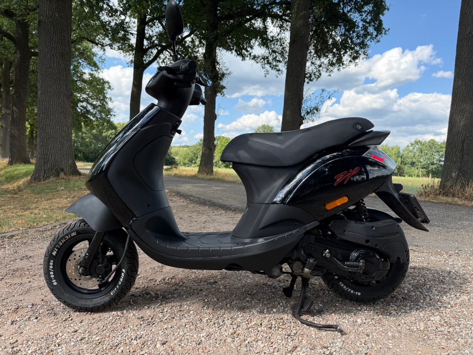 Z.G.A.N piaggio zip 50 cc 4t2v - 100% schadevrij, Ophalen, Maximaal 45 km/u, Zip, Zo goed als nieuw