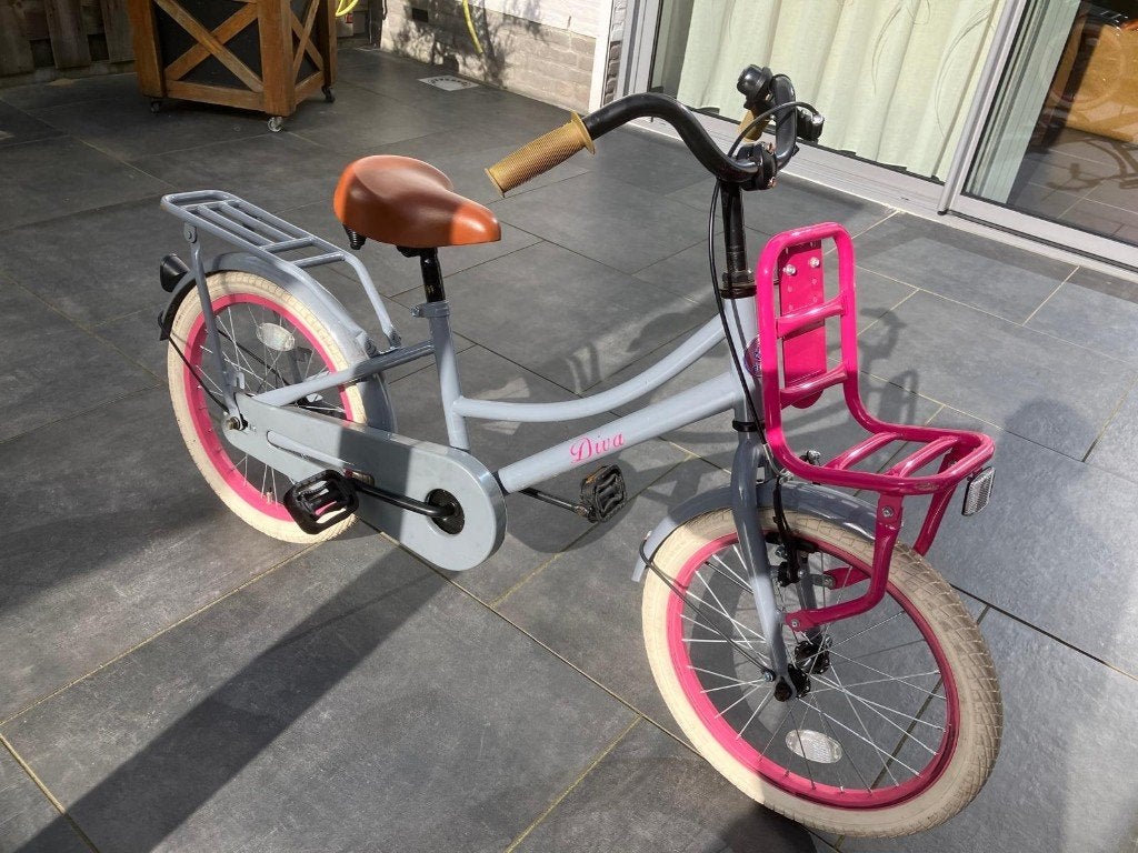 kinderfiets, Fietsen en Brommers, Ophalen, Terugtraprem, Gebruikt, Handrem