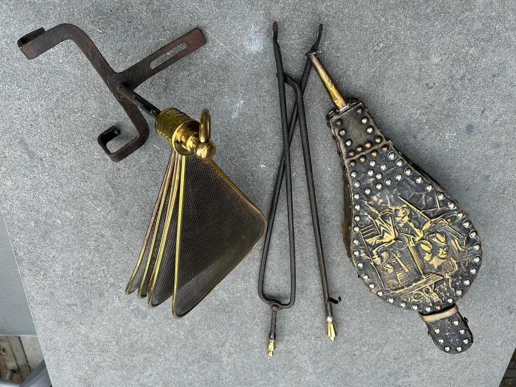 Antiek 4-delig haardstel met messing vonkenscherm, Huis en Inrichting, Haarden, Ophalen, Gebruikt, Houthaard