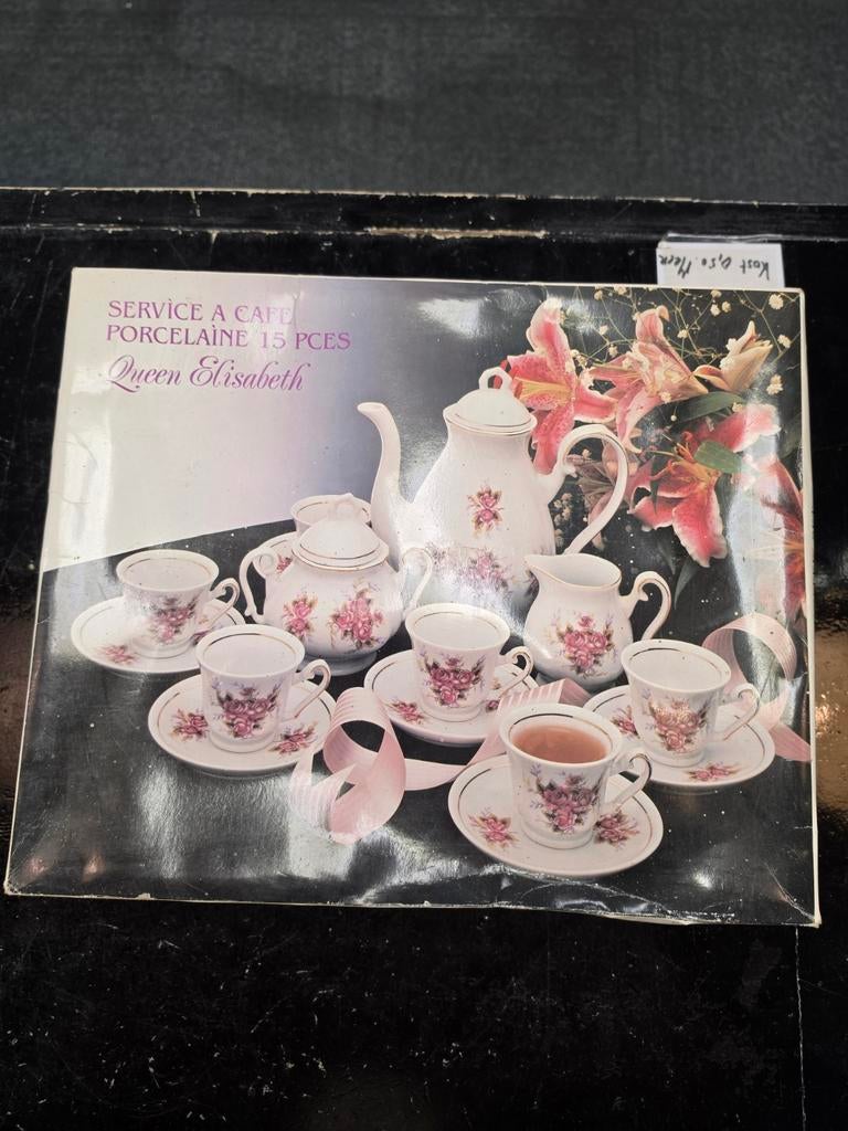 Queen Elisabeth porseleinen koffieservies - 15-delig, Ophalen of Verzenden