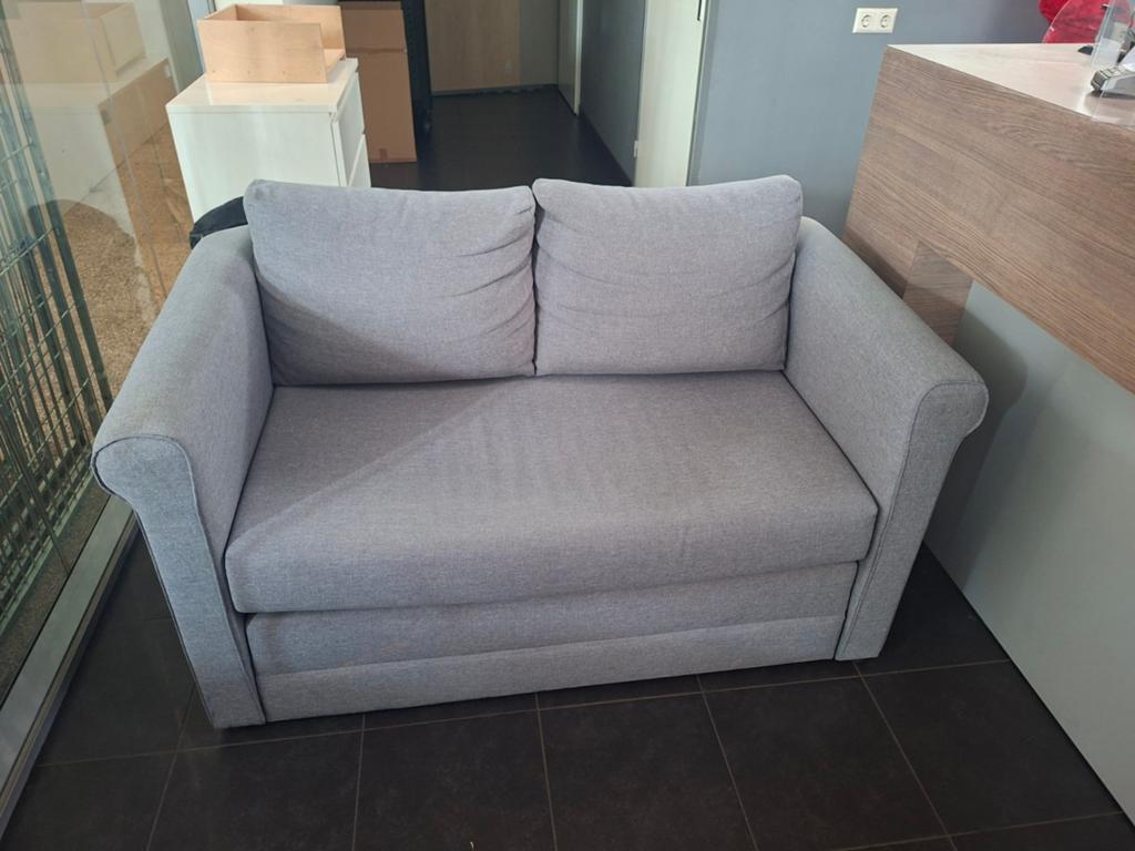 Grijze slaapbank, gebruikt maar in prima staat, Ophalen, Gebruikt, Grijs, 140 cm