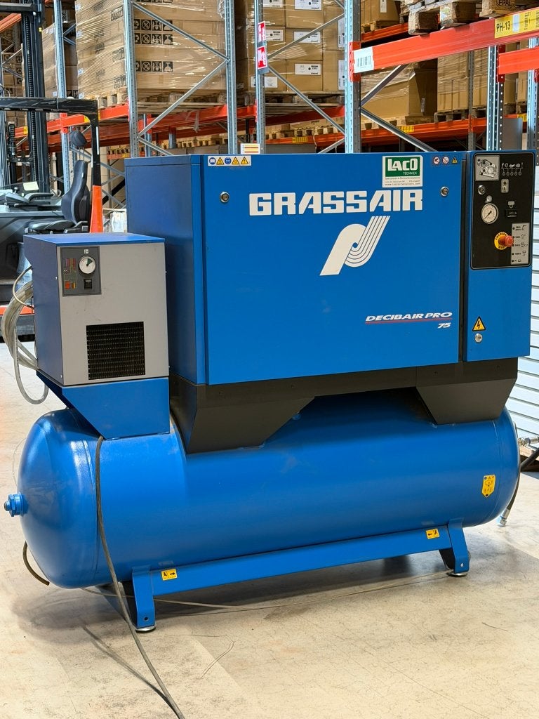 GRASSAIR 5,5kW Compressor compleet met droger en tank, Ophalen, Geluidgedempt, Gebruikt, 800 liter/min of meer