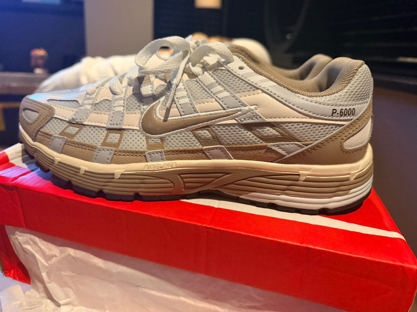 Nike p6000 hangul day, Kleding | Heren, Schoenen, Bruin, Verzenden, Nieuw, Sneakers of Gympen