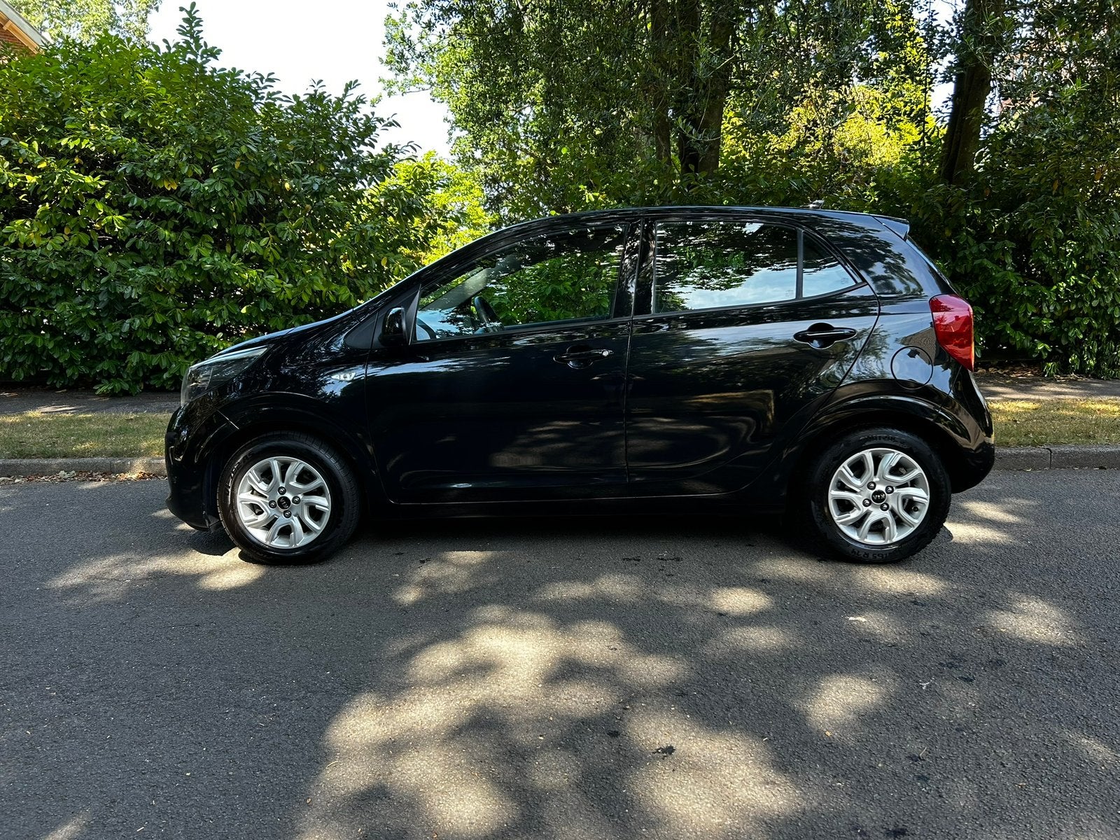 Kia Picanto 1.0, 2019, Navigatie, CarPlay, Camera, NL-Auto, Voorwielaandrijving, Start-stop-systeem, Stof, 4 stoelen