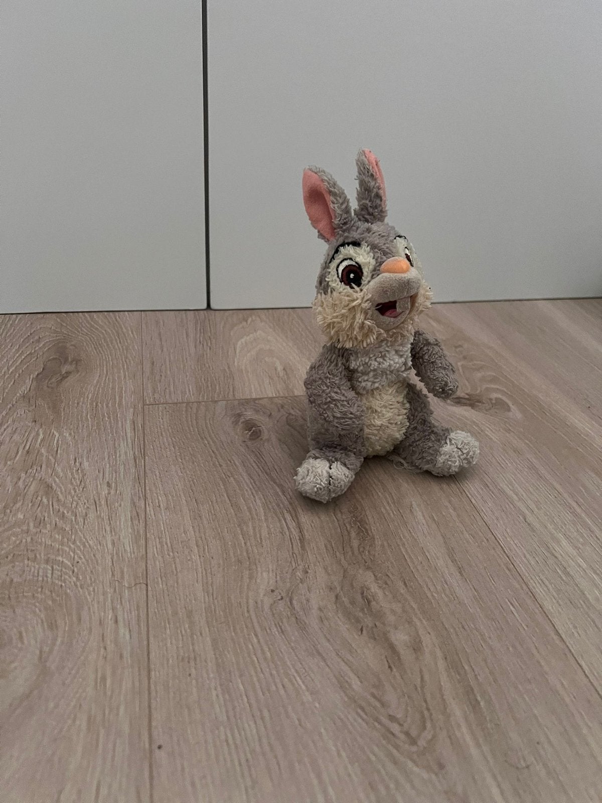 Schattige Stampertje knuffel - Disney Bambi, Kinderen en Baby's, Gebruikt, Disney, Grijs, Konijn