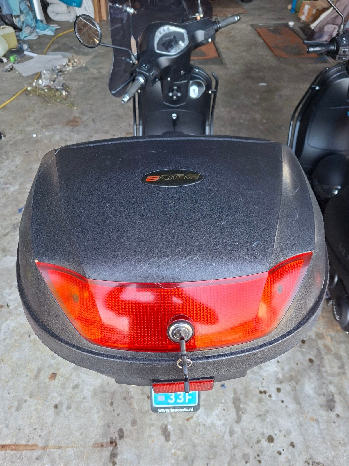 Grote scooter topkoffer voor 2 helmen of boodschappen, Ophalen of Verzenden, Gebruikt